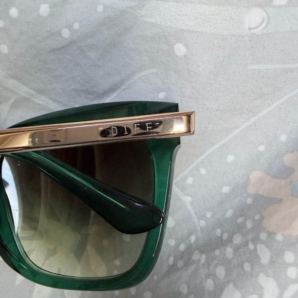 Diff Bella green sunglasses with gold siding /over sized frame main image 2